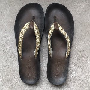 Tidewater thong sandals